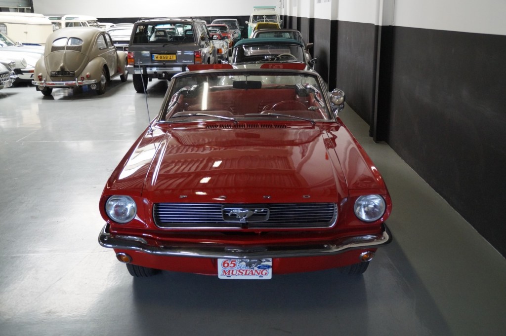 Buy this FORD MUSTANG 1965  at Legendary Classics (19)