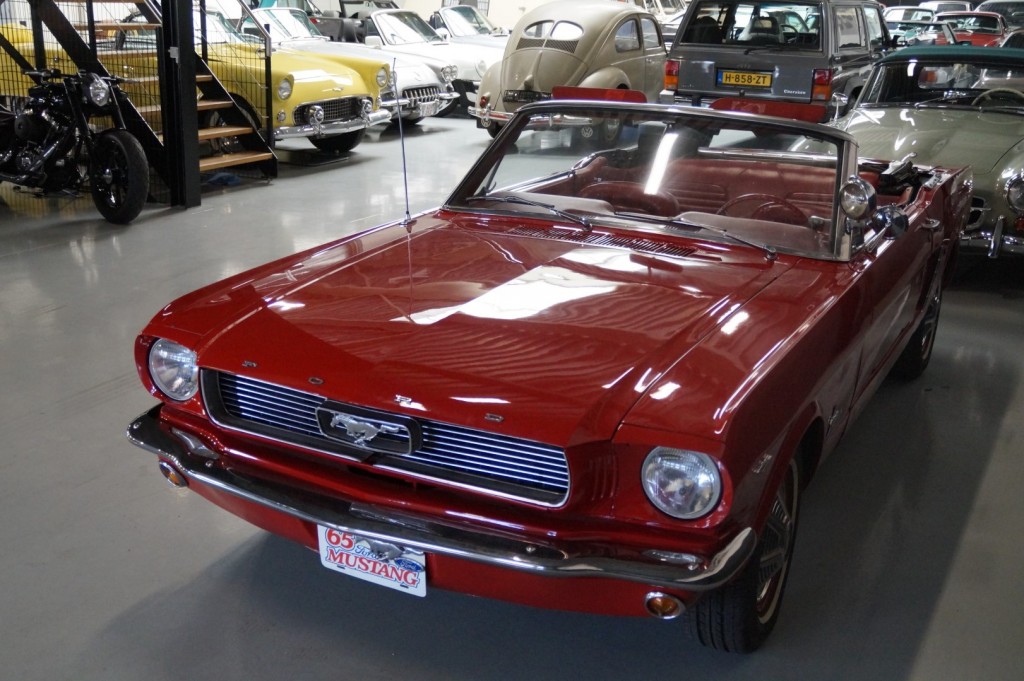 Buy this FORD MUSTANG 1965  at Legendary Classics (22)