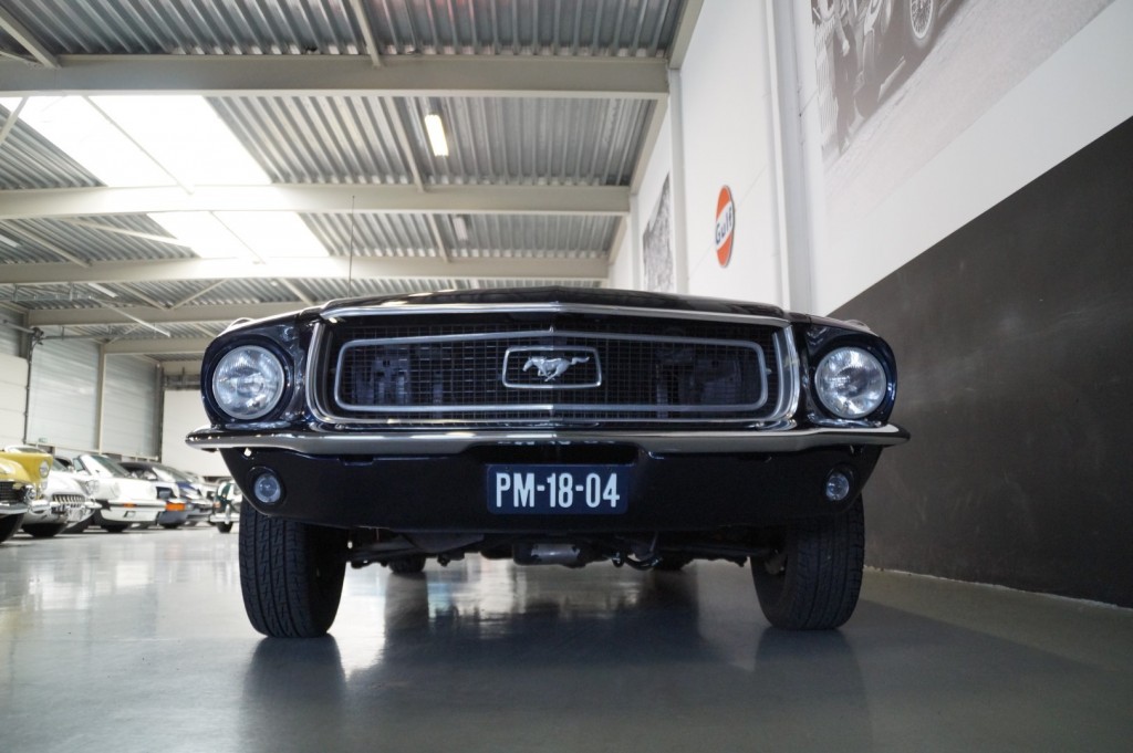 Buy this FORD MUSTANG 1968  at Legendary Classics (21)