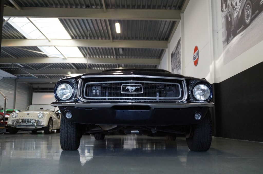 Buy this FORD MUSTANG 1968  at Legendary Classics (33)