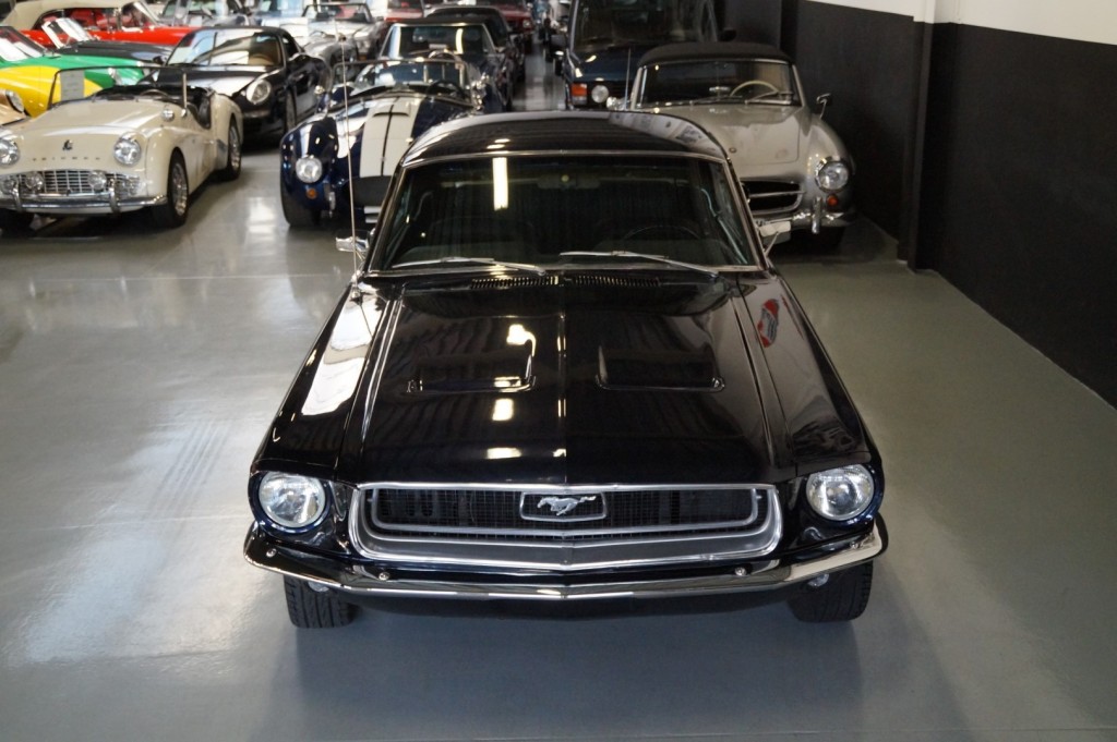 Buy this FORD MUSTANG 1968  at Legendary Classics (35)