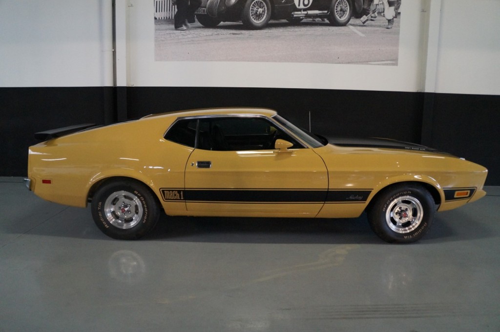 Buy this FORD MUSTANG 1972  at Legendary Classics (3)