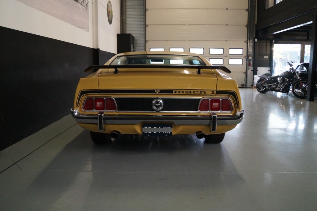 Buy this FORD MUSTANG 1972  at Legendary Classics (24)