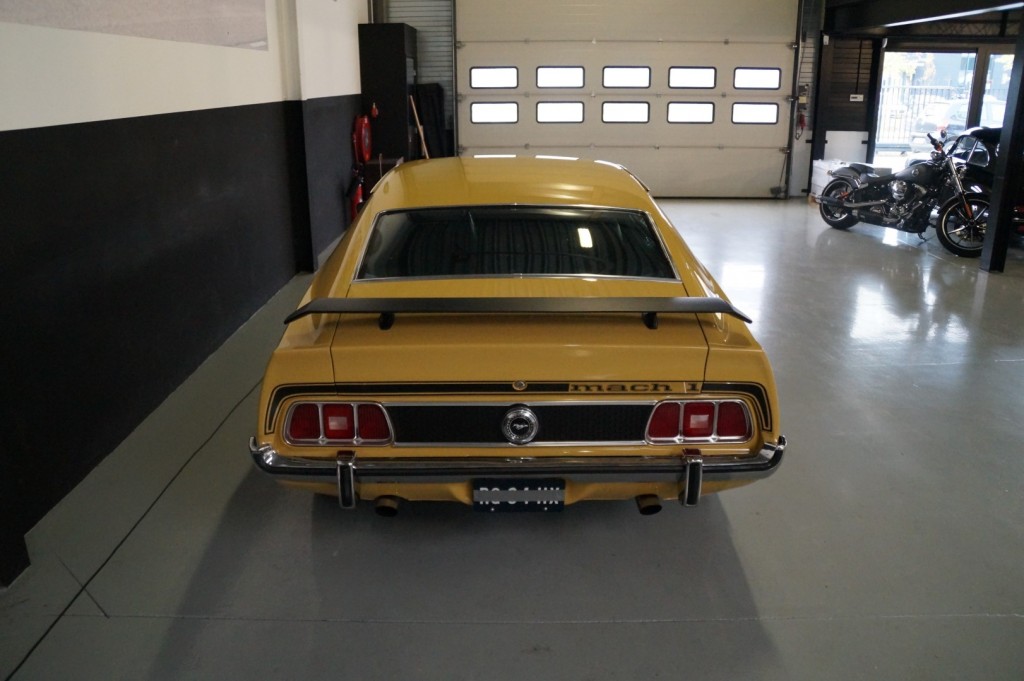 Buy this FORD MUSTANG 1972  at Legendary Classics (5)