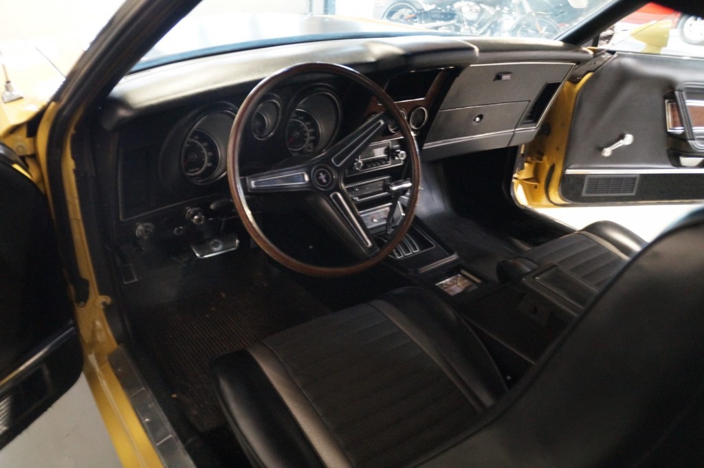 Buy this FORD MUSTANG 1973  at Legendary Classics (55)