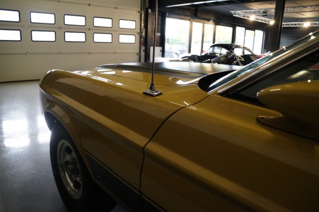 Buy this FORD MUSTANG 1972  at Legendary Classics (80)