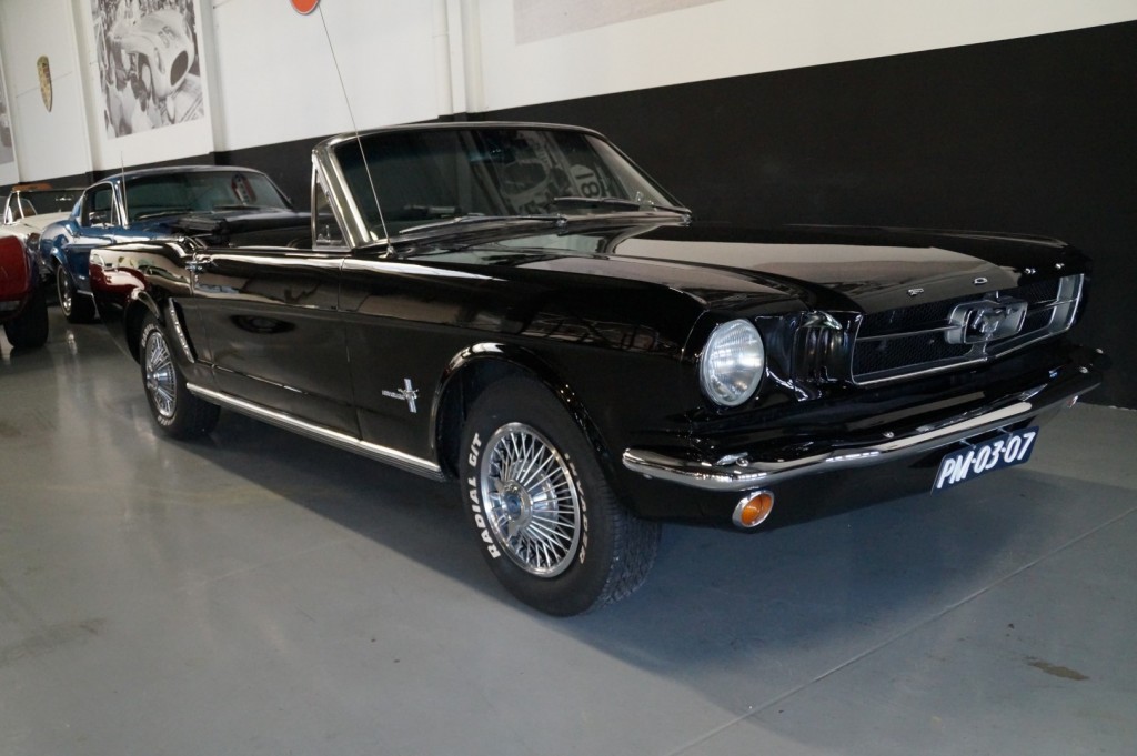 Buy this FORD MUSTANG 1965  at Legendary Classics (2)