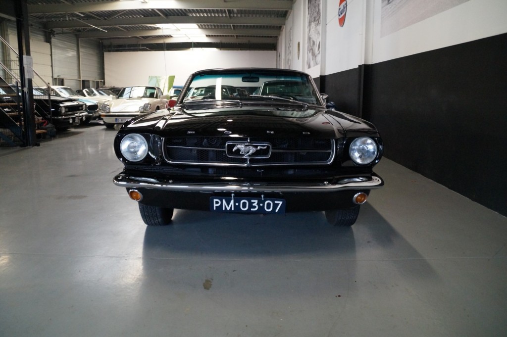 Buy this FORD MUSTANG 1966  at Legendary Classics (19)