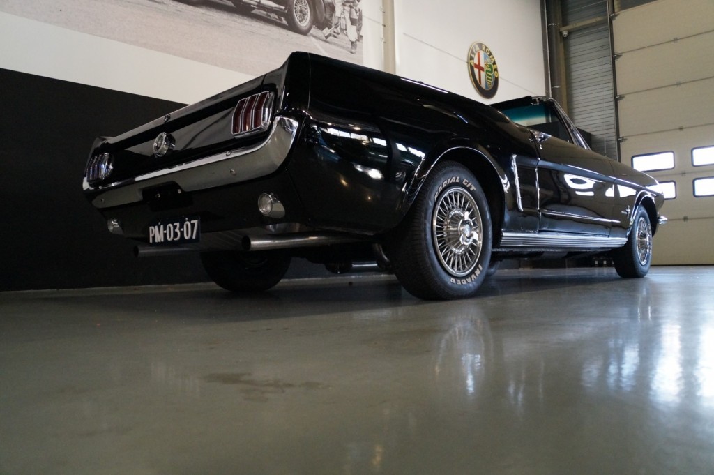Buy this FORD MUSTANG 1966  at Legendary Classics (34)