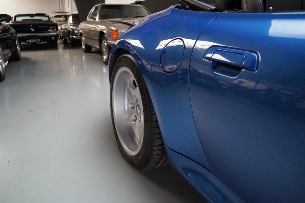 Buy this BMW Z3 1997  at Legendary Classics (22)