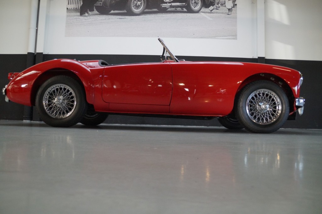 Buy this MG A 1956  at Legendary Classics (28)