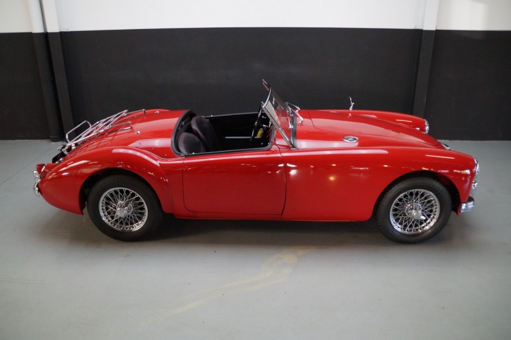 Buy this MG A 1956  at Legendary Classics (29)