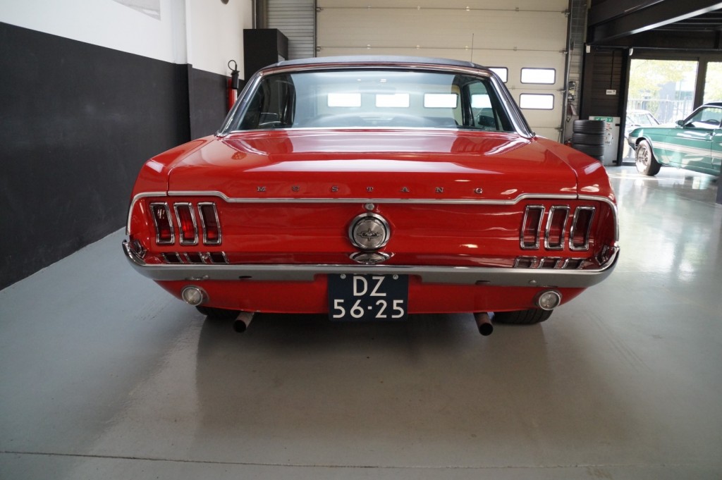 Buy this FORD MUSTANG 1968  at Legendary Classics (33)
