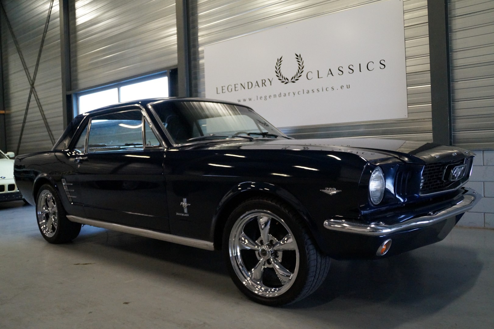 Koop een Ford Mustang   bij Legendary Classics 