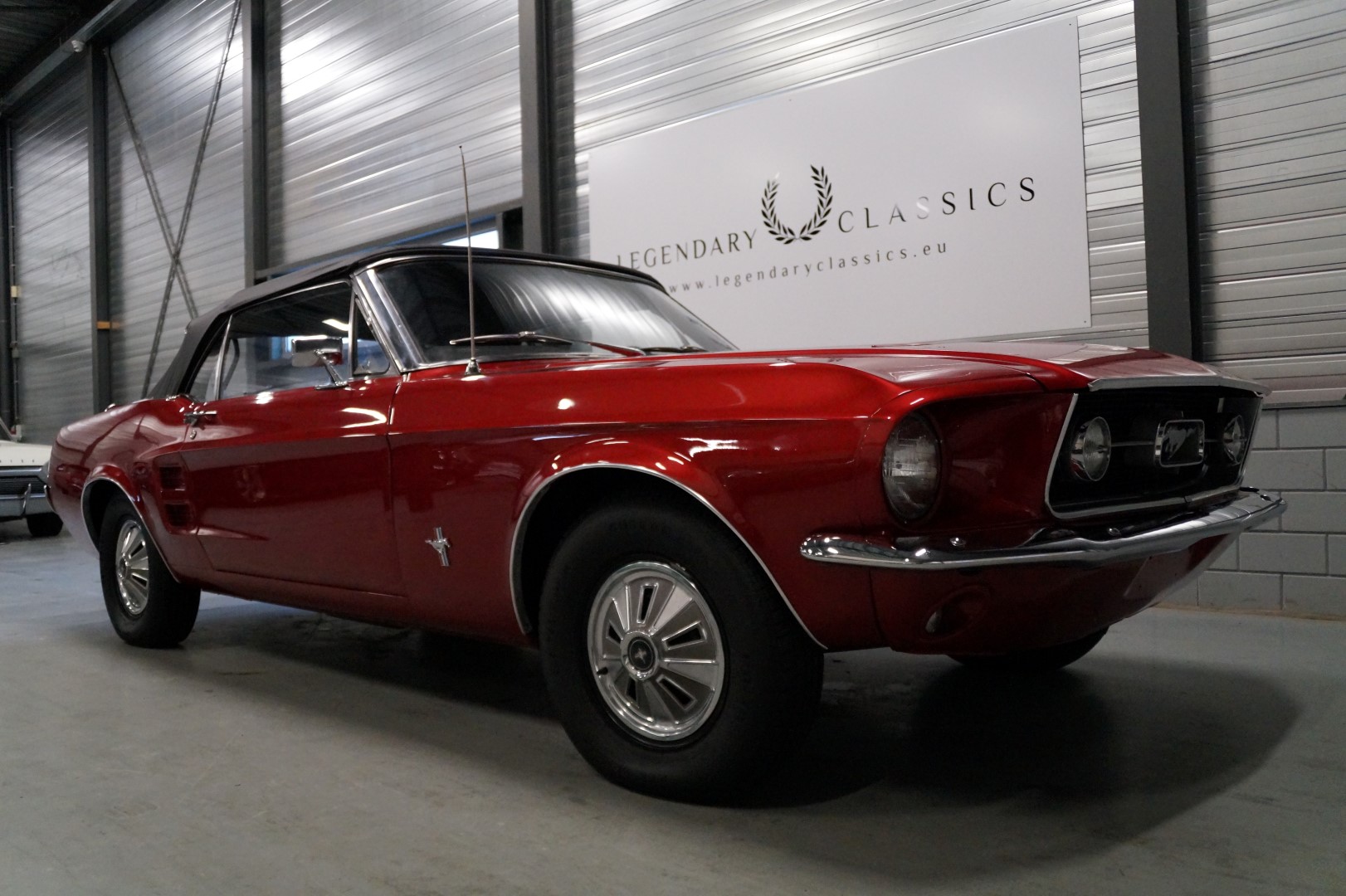 Koop een Ford Mustang   bij Legendary Classics 