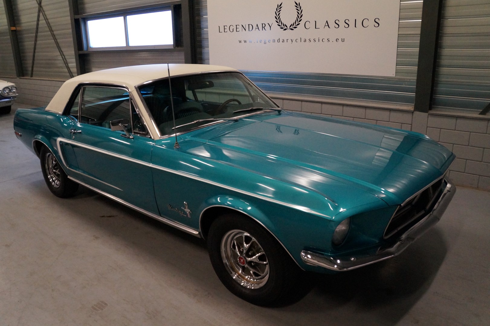 Koop een Ford Mustang   bij Legendary Classics 