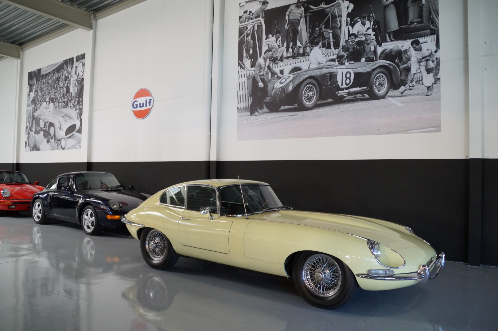 Koop een Jaguar E-type series   bij Legendary Classics 