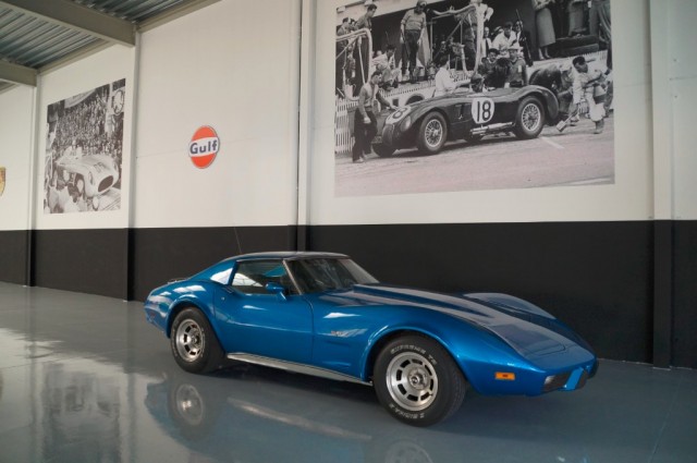 Koop een CORVETTE C3 1977  bij Legendary Classics 