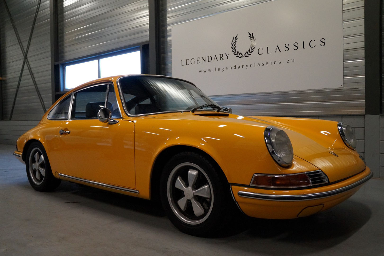 Porsche 911T Coupe  kaufen bei Legendary Classics 