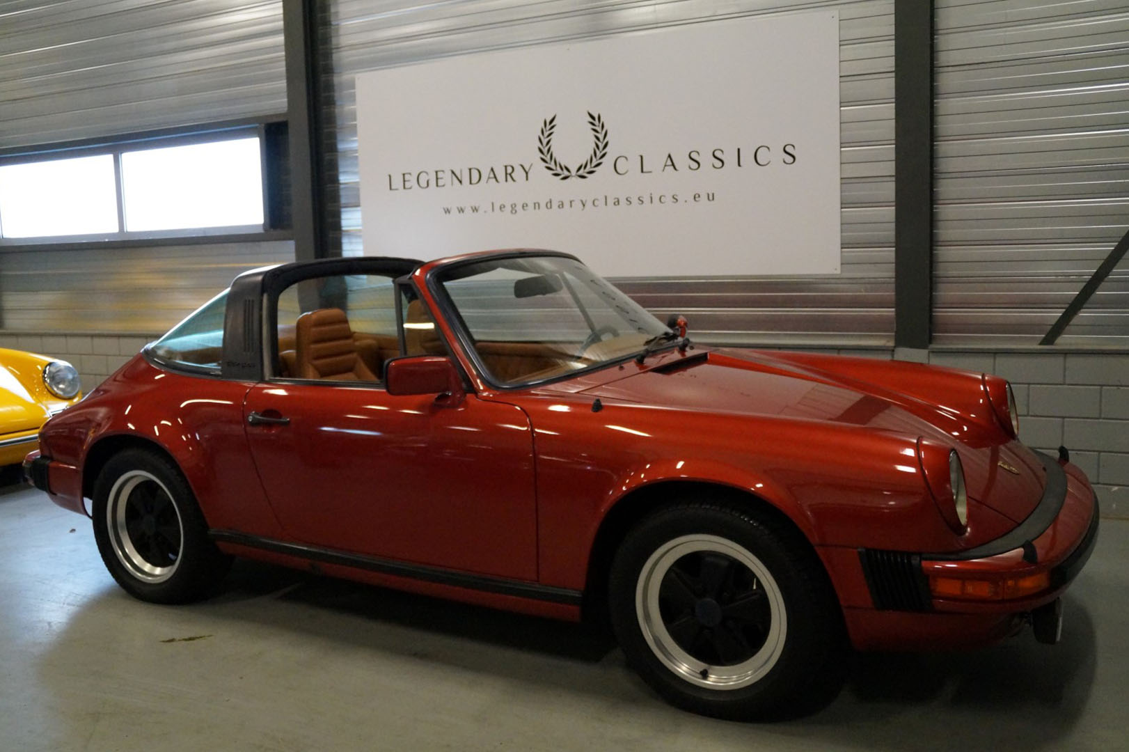 Koop een Porsche 911SC Targa   bij Legendary Classics 