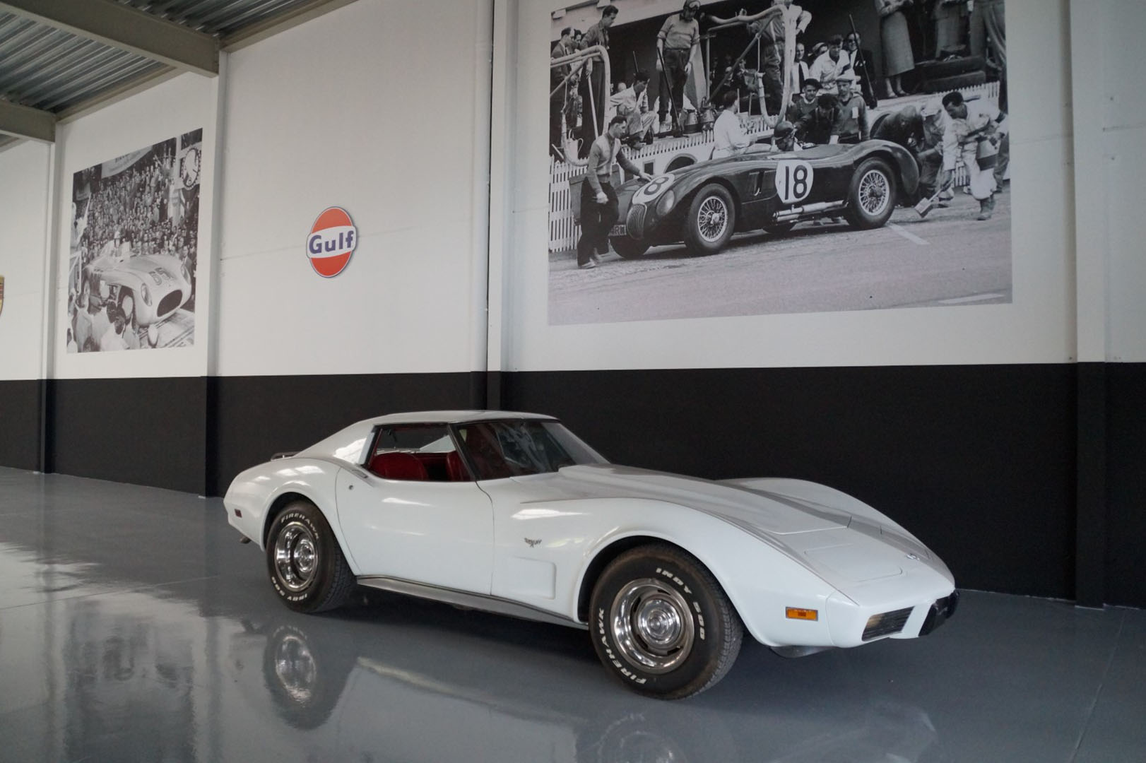 Koop een Chevrolet Corvette   bij Legendary Classics 