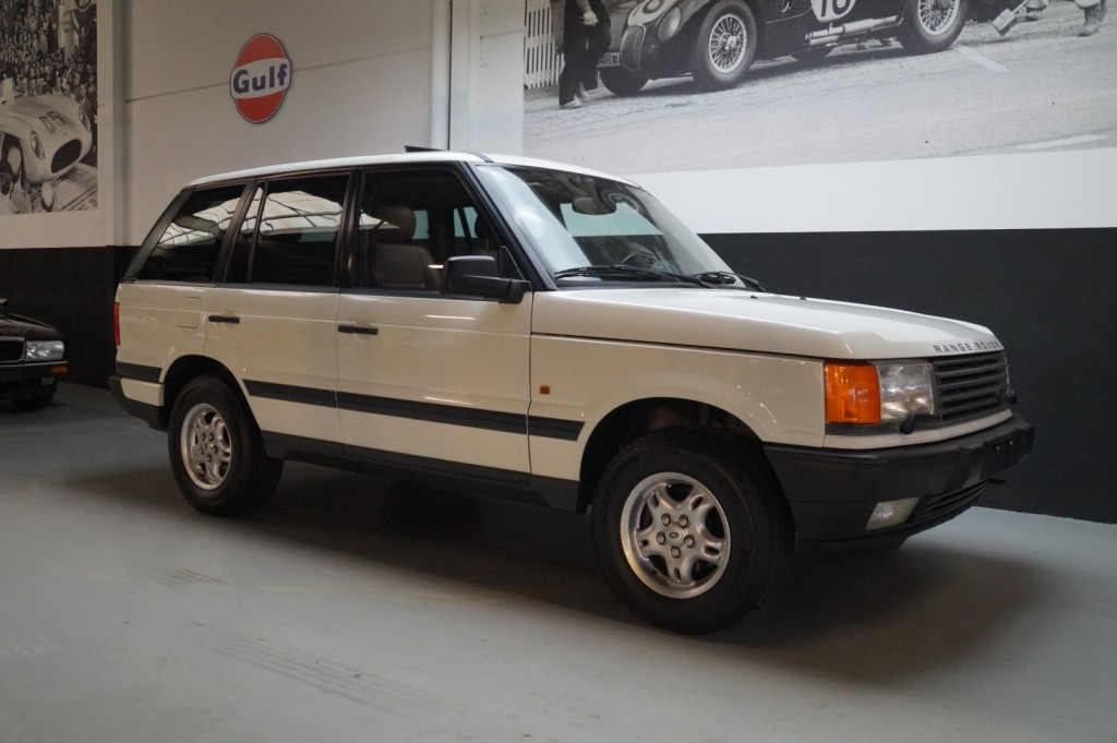 Koop een LAND ROVER RANGE ROVER 1997  bij Legendary Classics 