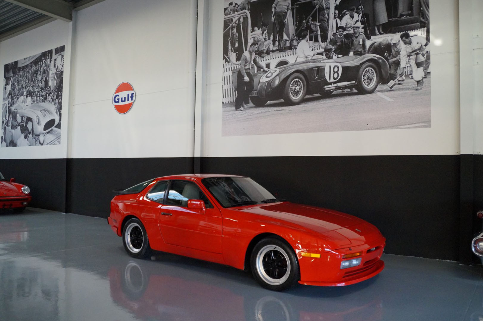 Porsche 944 Turbo  kaufen bei Legendary Classics 